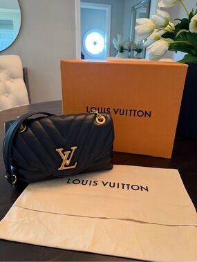Louis Vuitton Black Chevron Leather Twist MM Shoulder Bag